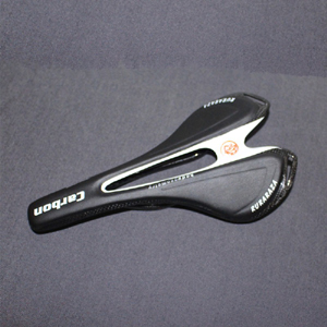 selle full carbone